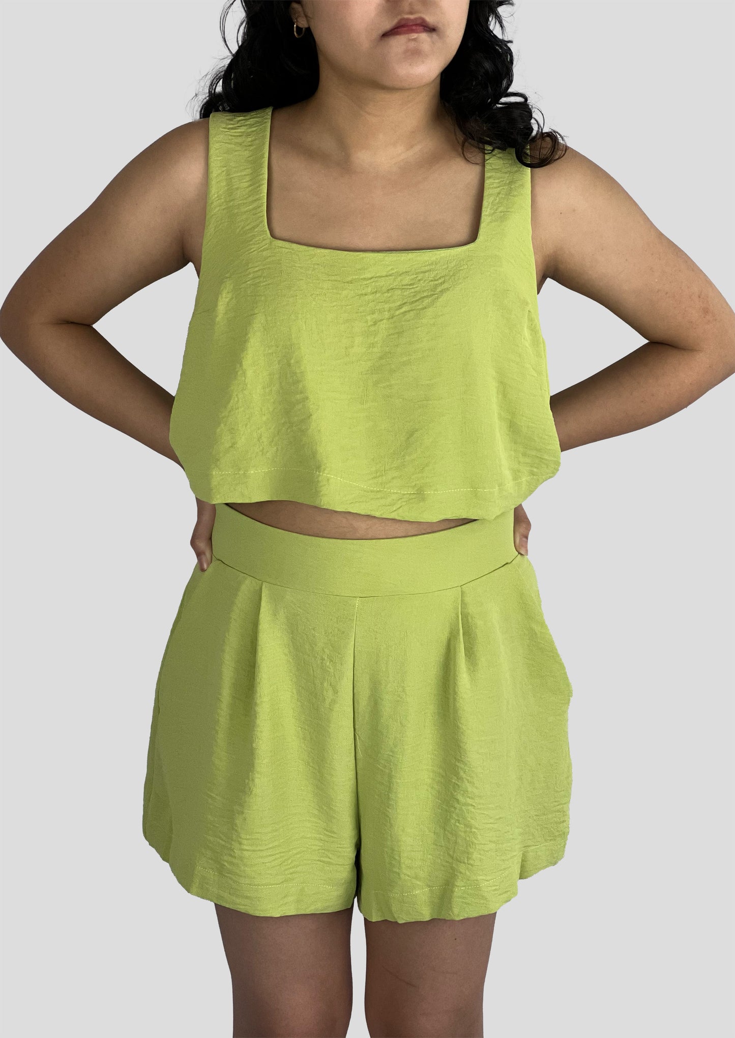 GREEN MINIMALIST FLUTTER SHORTS