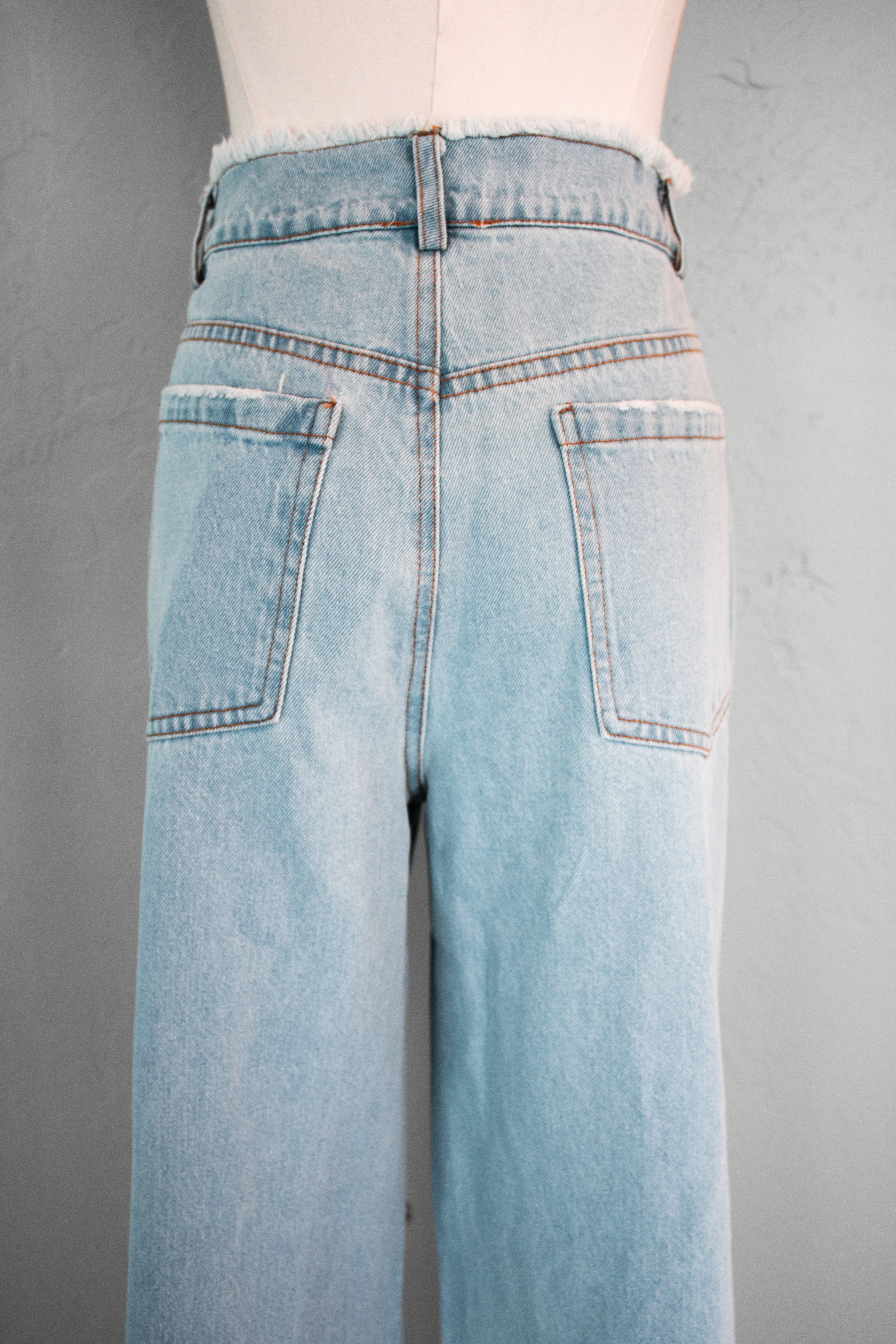 Distressed Wide Jean